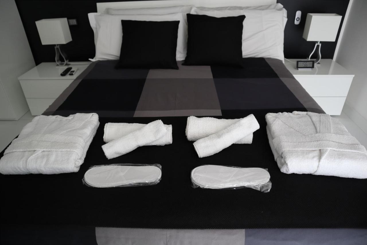 نابولي Rettifilo 201 Exclusive Rooms المظهر الخارجي الصورة
