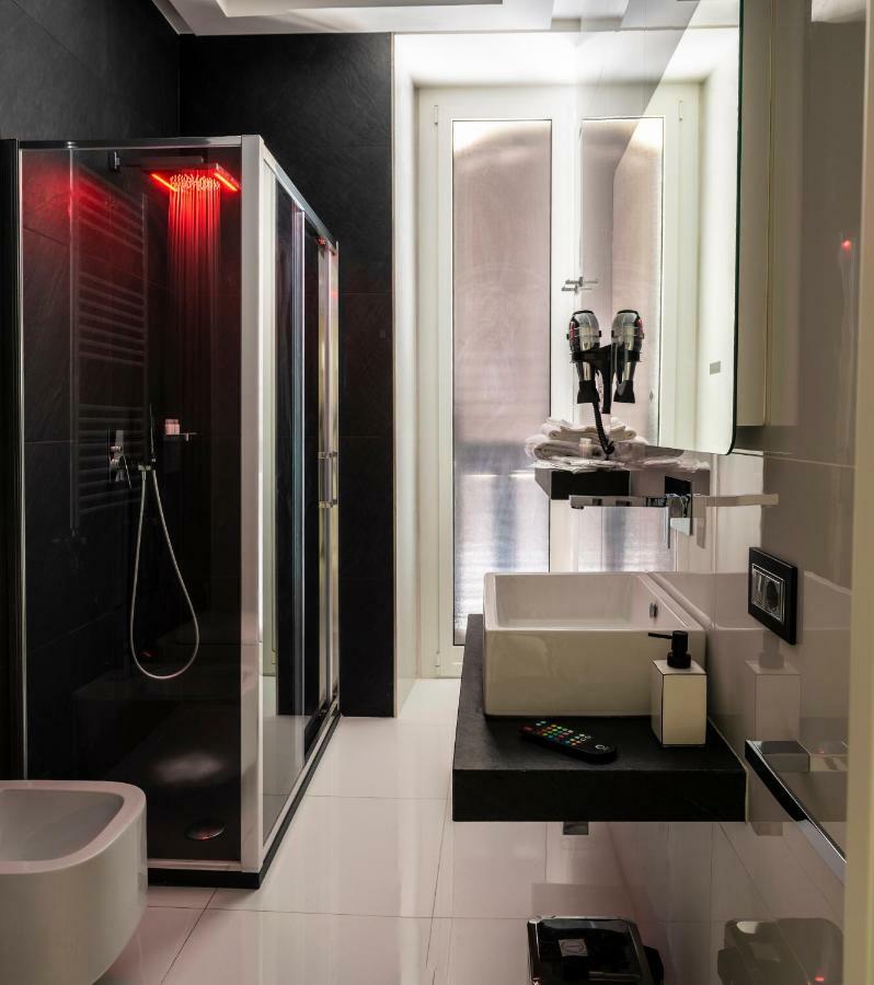 نابولي Rettifilo 201 Exclusive Rooms المظهر الخارجي الصورة