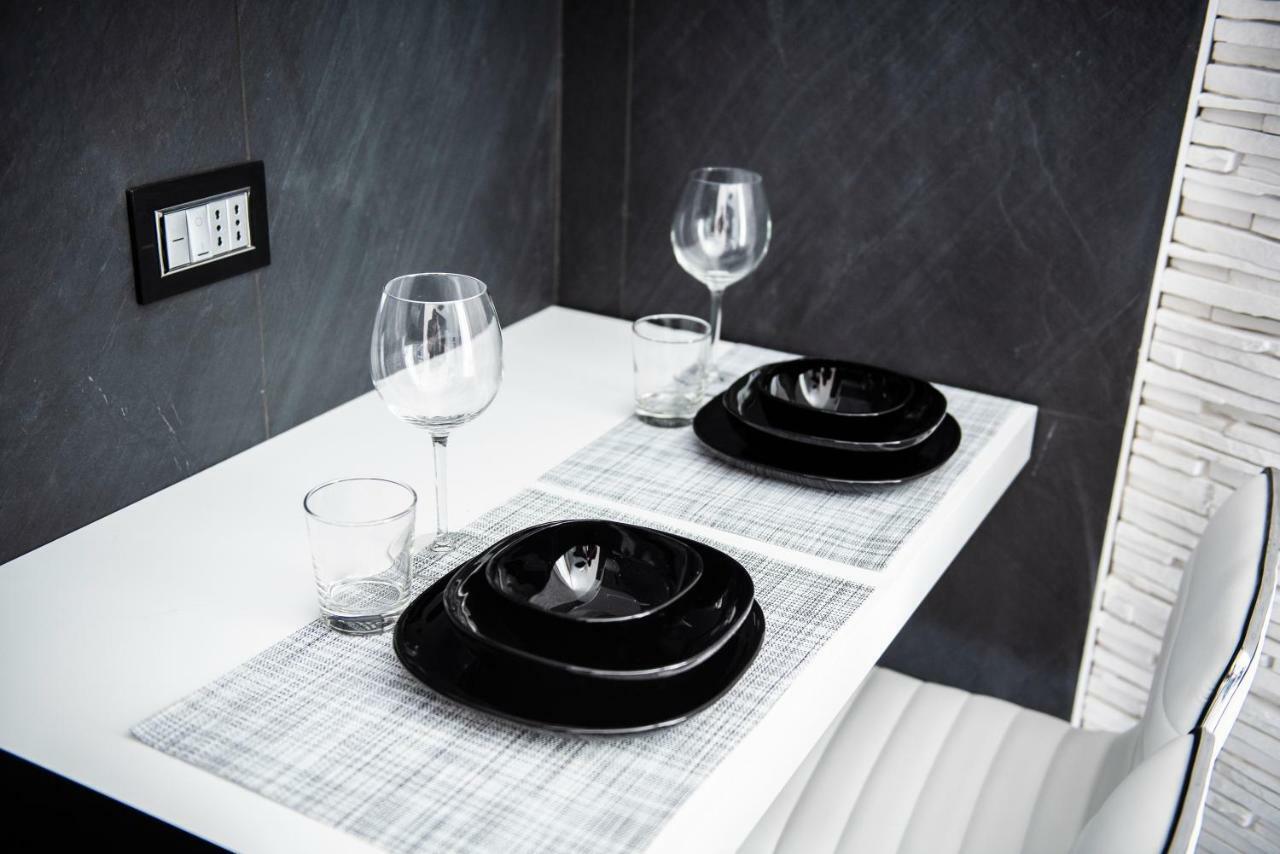 نابولي Rettifilo 201 Exclusive Rooms المظهر الخارجي الصورة
